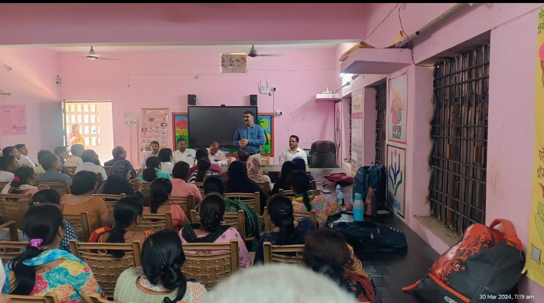 प्रधानाध्यापकों का मासिक बैठक संपन्न, संचारी रोग के प्रति किए गए जागरूक