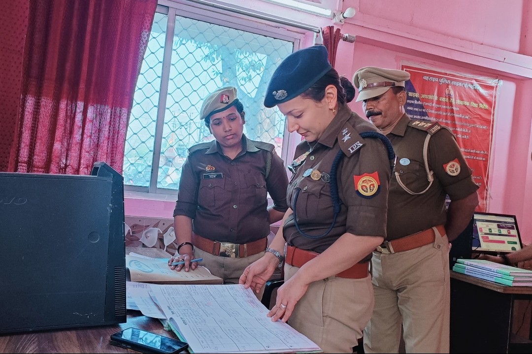पुलिस अधीक्षक बहराइच वृन्दा शुक्ला ने थाना फखरपुर का किया औचक निरीक्षण