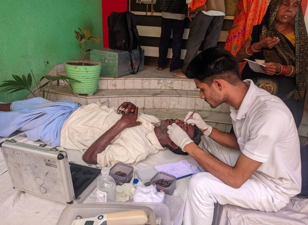 जी बी हॉस्पिटल में निःशुल्क नेत्र परीक्षण शिविर का हुआ आयोजन
