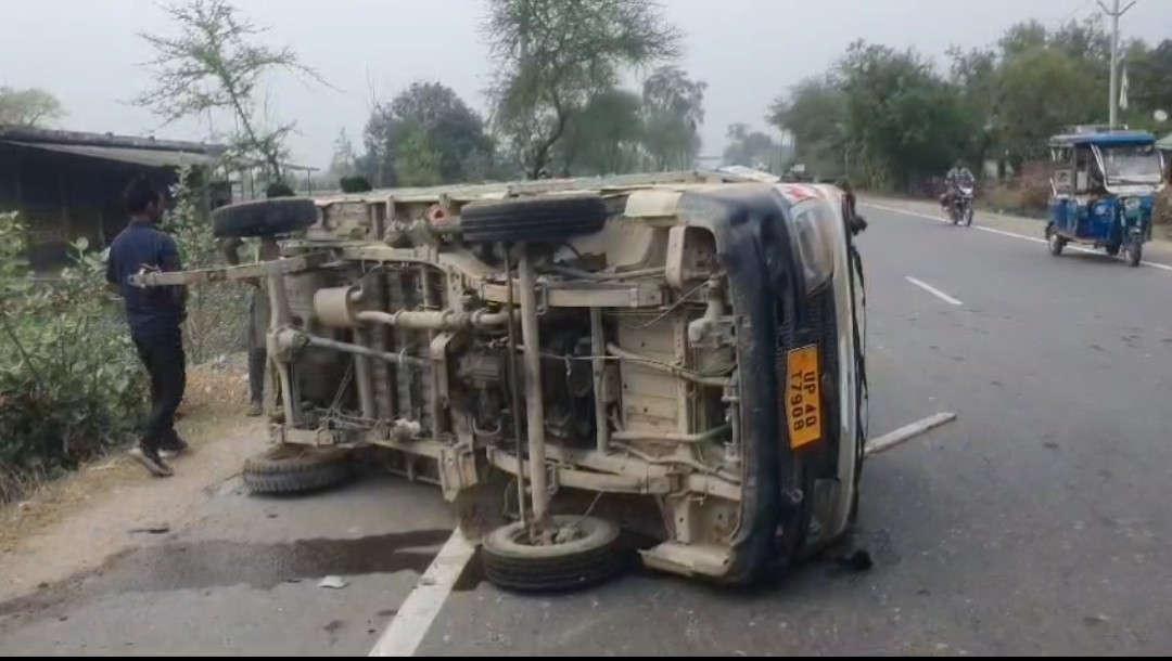 बोलोरो व छोटा हाथी की जोरदार टक्कर, 1 की मौत 7 घायल