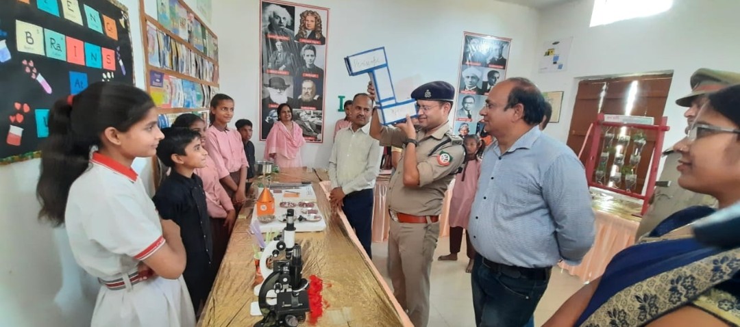विज्ञान प्रदर्शनी में झलकी छात्रों की वैज्ञानिक प्रतिभा