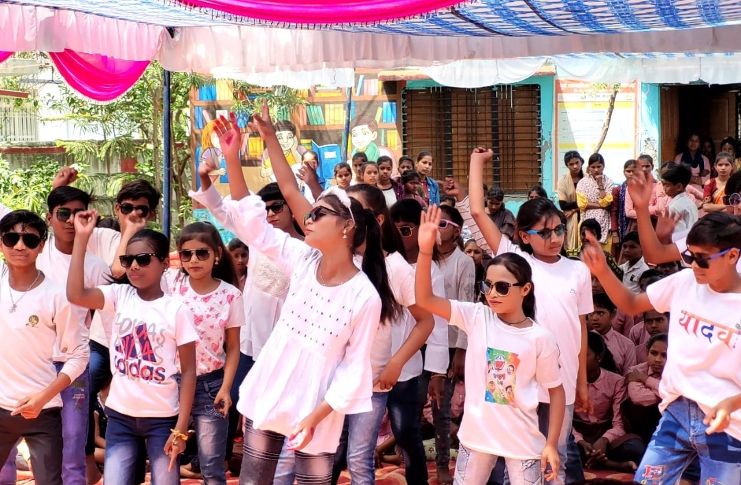 वार्षिकोत्सव में परीक्षा के मेधावी हुए पुरस्कृत