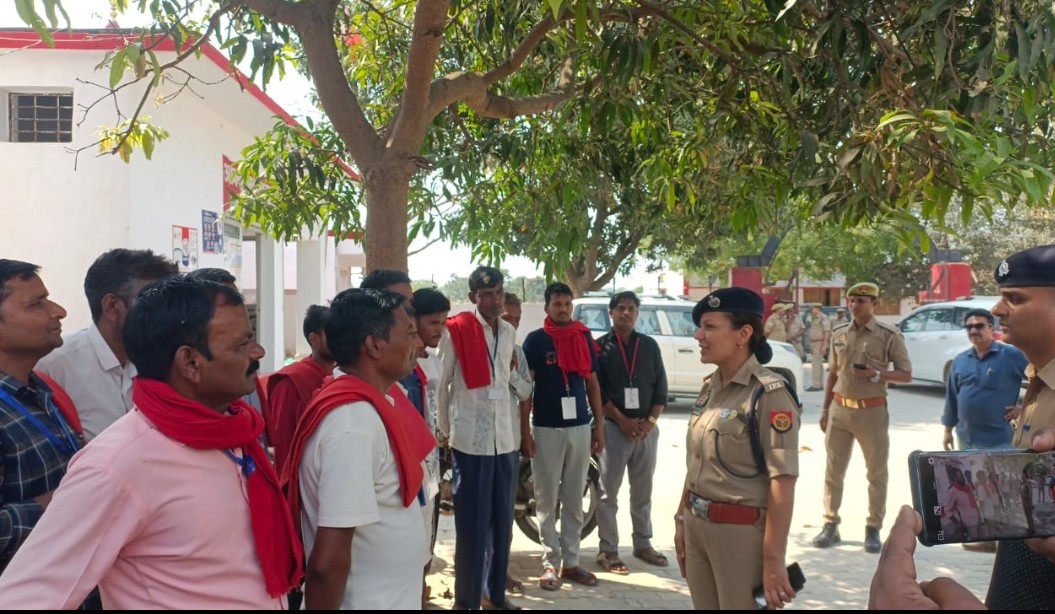 पुलिस अधीक्षक ने मूर्तिहा कोतवाली का किया मुआयना