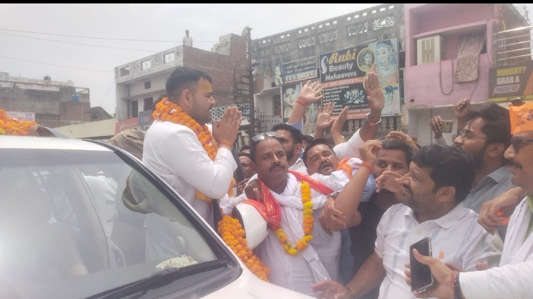 सपा को लगा झटका