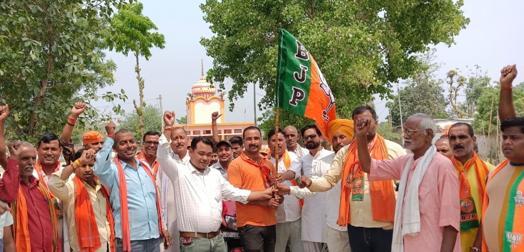 भाजपा युवा मोर्चा ने निकाली बाइक रैली