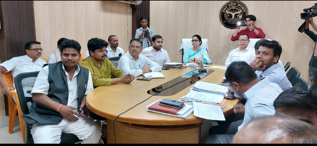 ईवीएम का द्वितीय रैण्डमाईज़ेशन सम्पन्न