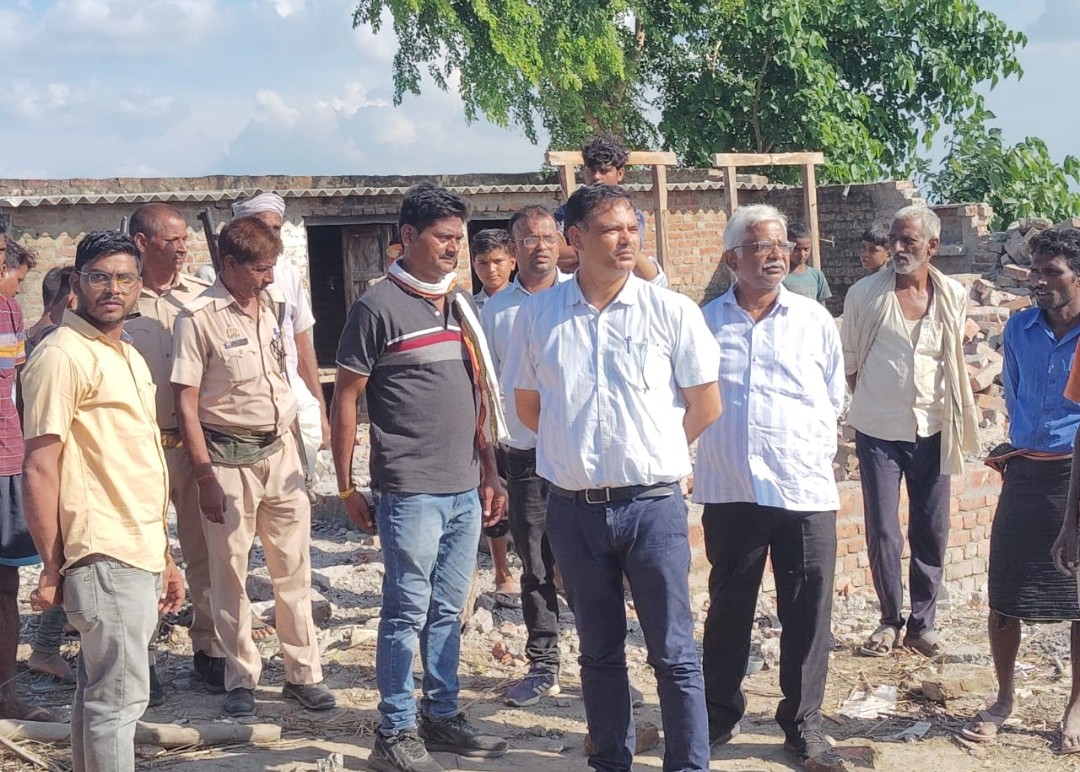टिकुरी के कटान प्रभावित 44 लोगों के खातों में भेजी गई 27.304 लाख की धनराशि
