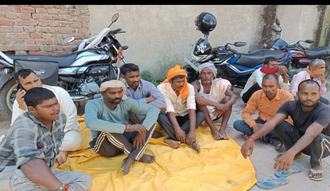 पहले पिलाई शराब, फिर की पिटाई , पिटाई से क्षुब्ध युवक ने फंदा लगाकर दी जान