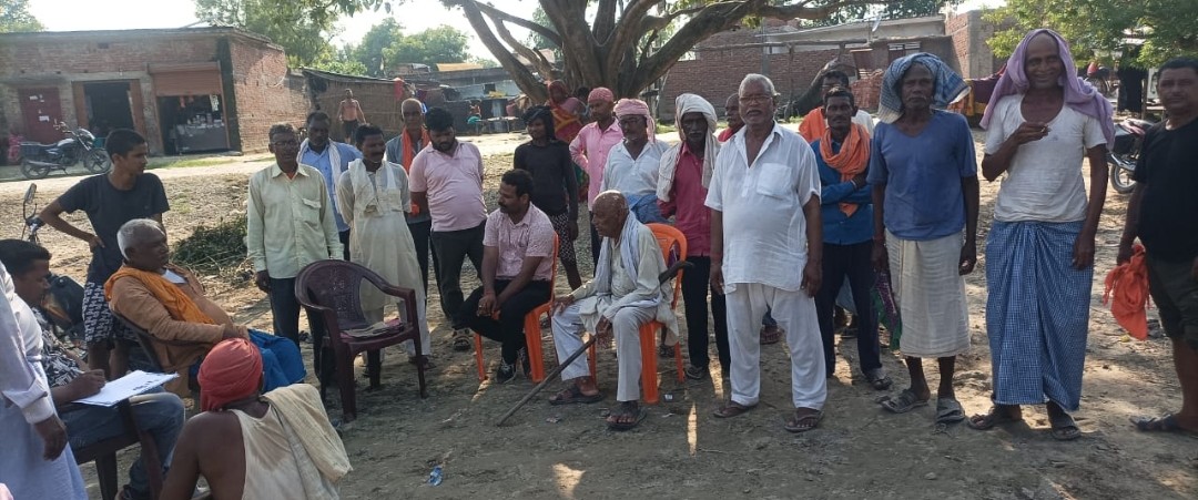 कोटेदार को भारी पड़ा राशन लाभार्थियों से चंदा वसूलना