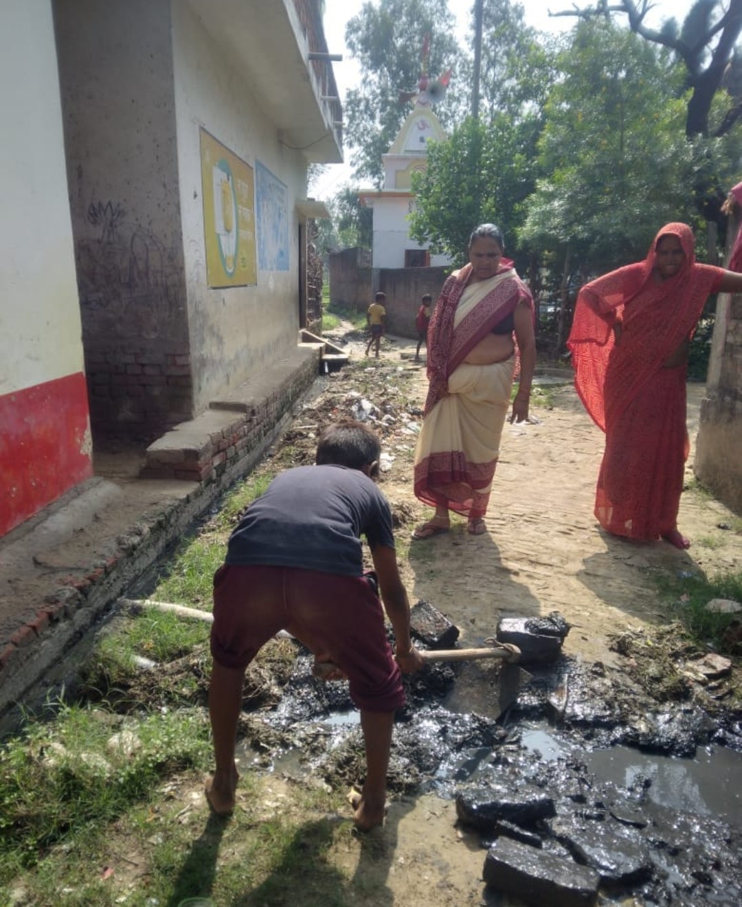 खुले आसमान में पड़े हुए नारियल  के  खोल, टायर, टूटे हुए बर्तन आदि में पनपते हैं मच्छर: सीएमओ