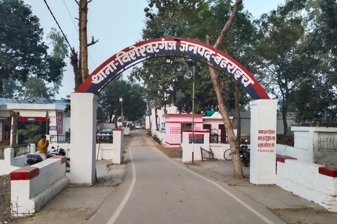 संदिग्ध परिस्थितियों में तालाब में उतराती दिखी युवक की लाश