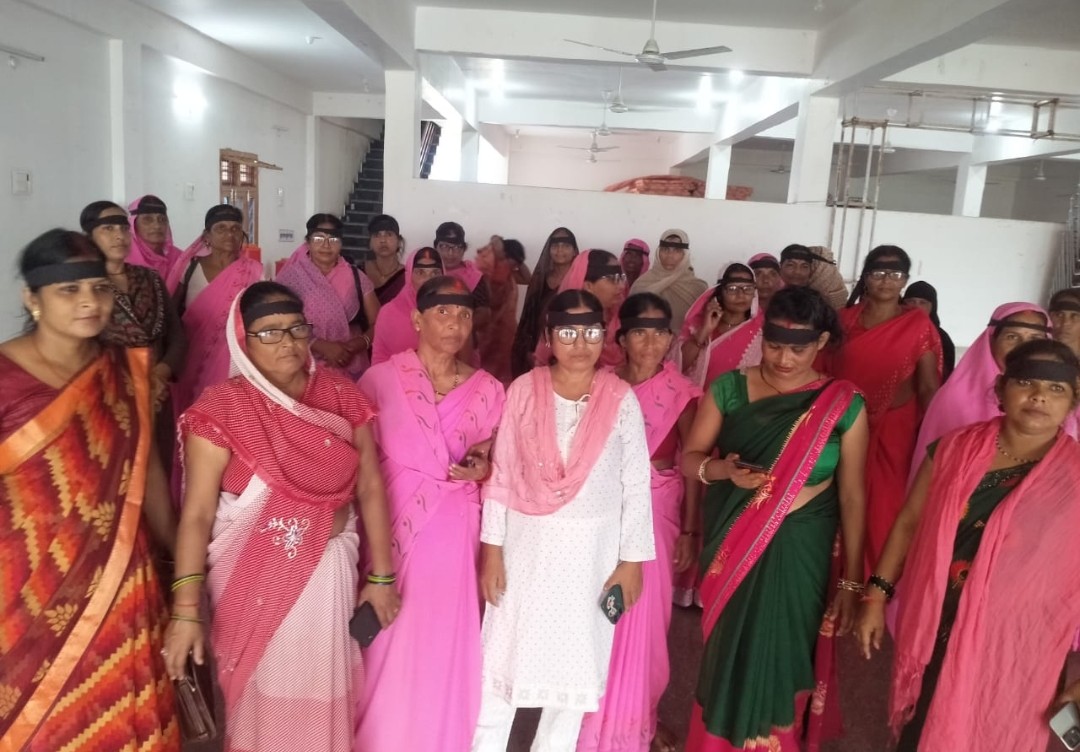 ईसीसीई की नई नियुक्त प्रक्रिया को निरस्त करने की मांग को लेकर आंगनबाड़ी कार्यकत्रियों एवं सहायिकाओं की बैठक आयोजित