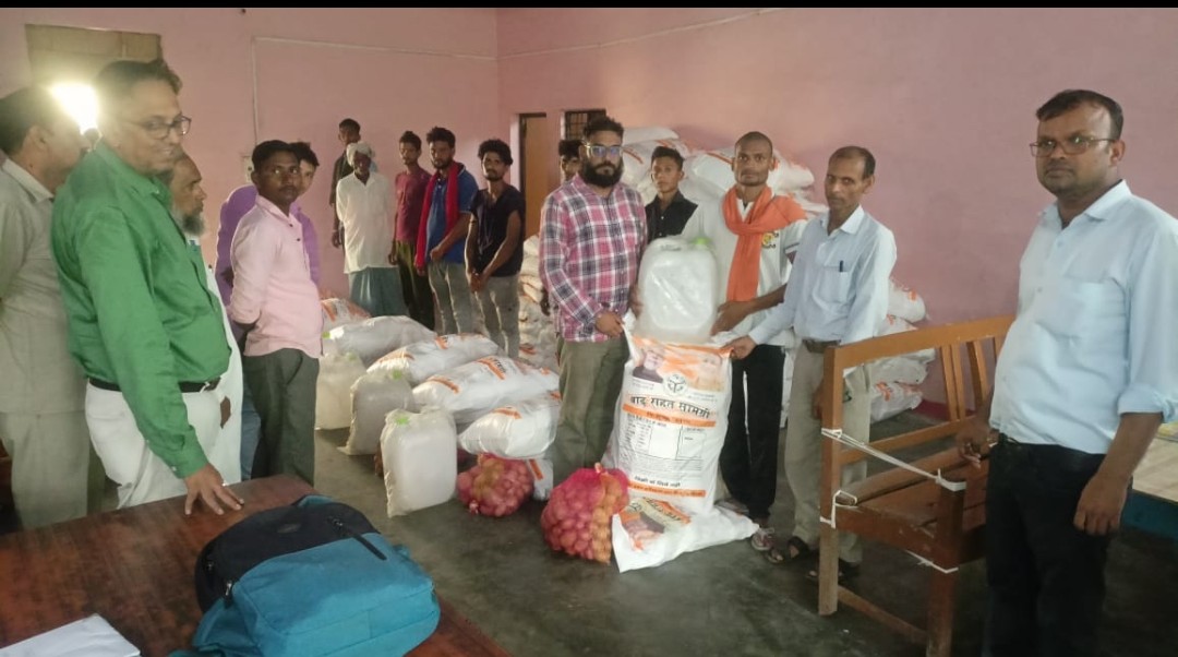 बाढ़ व कटान प्रभावित क्षेत्रों में हुआ 6908 खाद्यान्न किट का वितरण