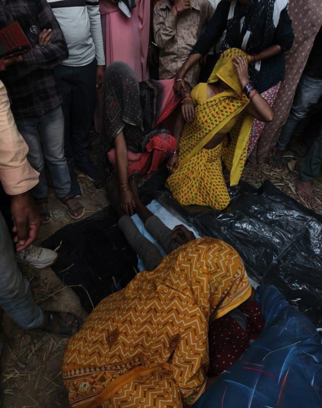 युवक ने अज्ञात कारणों से लगाई फांसी, पुलिस जांच में जुटी
