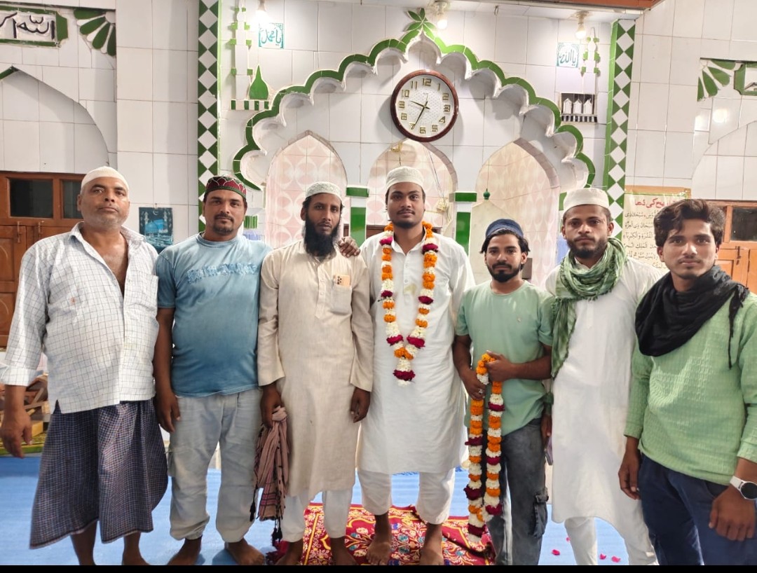 तरावीह के दौरान कुरान मुकम्मल, रोजेदारों ने जाहिर की खुशी