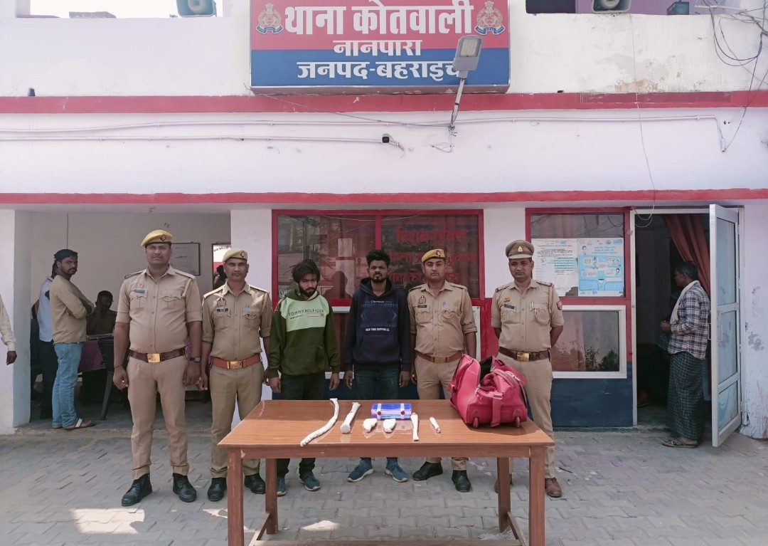 एटीएम तोड़ने और  पैसे चुराने के प्रयास में दो गिरफ्तार