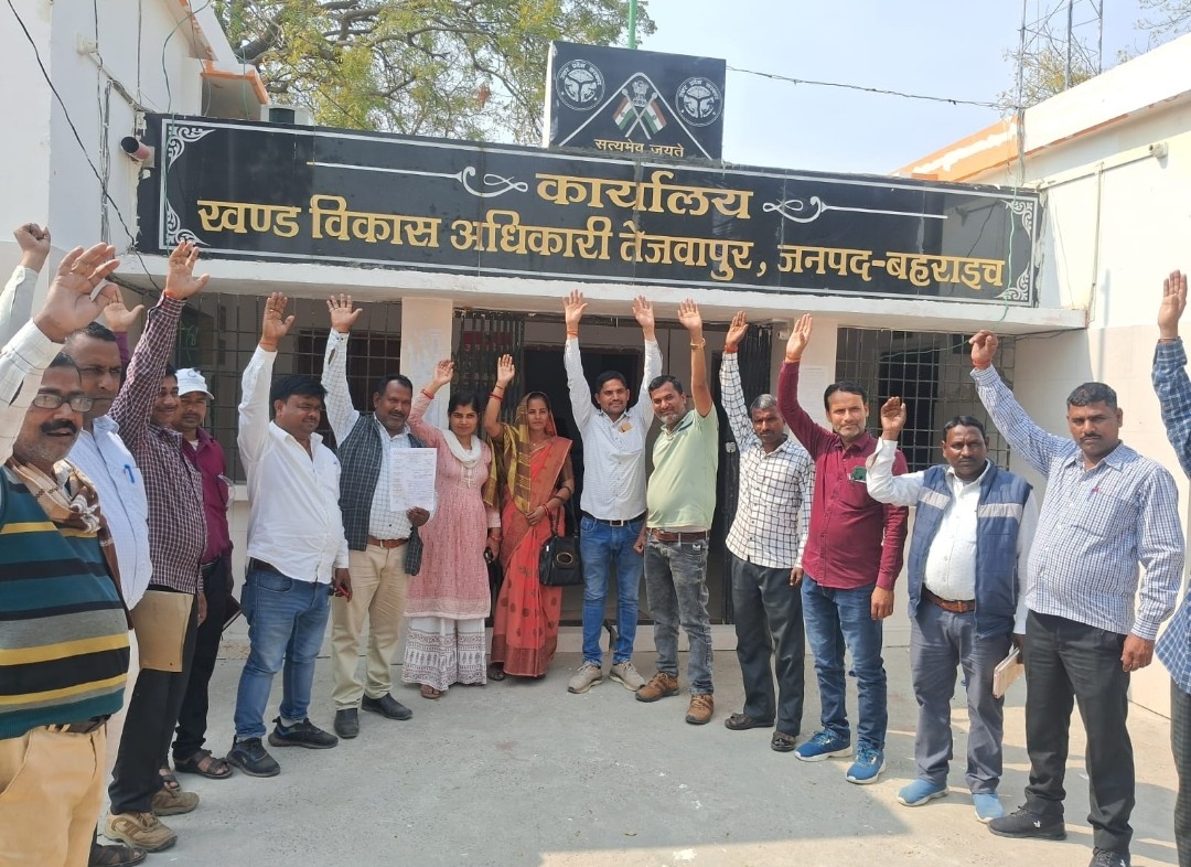 मनरेगा का नही आया पैसा मजदूरो की कैसे होगी होली