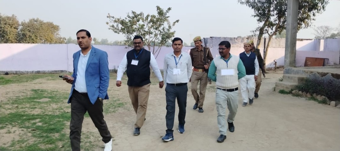 बोर्ड परीक्षा केंद्र का एसडीएम ने किया निरीक्षण