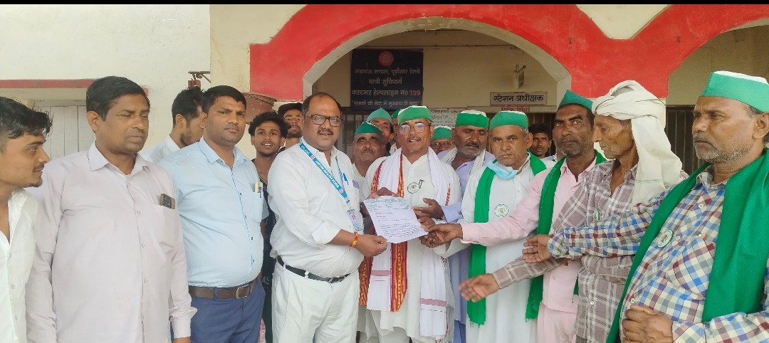 कॅरोना के दौरान बन्द हुई ट्रेनों का उठा मामला गरमाया